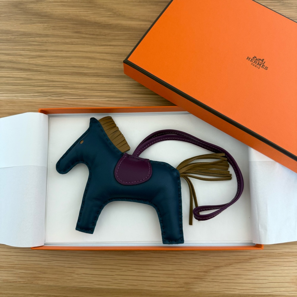 Hermes Rodeo charm MM